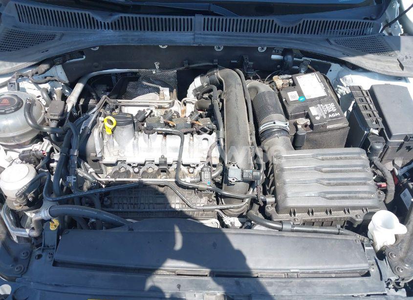 Photo 10 of 2019 Volkswagen Jetta 1.4T R-LINE/1.4T S/1.4T SE (VIN 3VWC57BU3KM273289)