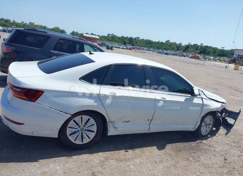 Photo 13 of 2019 Volkswagen Jetta 1.4T R-LINE/1.4T S/1.4T SE (VIN 3VWC57BU3KM273289)