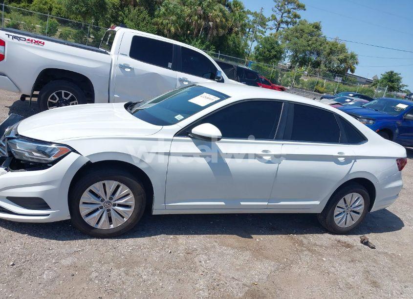 Photo 14 of 2019 Volkswagen Jetta 1.4T R-LINE/1.4T S/1.4T SE (VIN 3VWC57BU3KM273289)