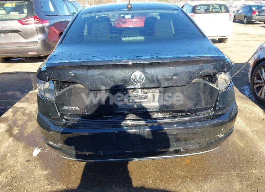 Photo 6 of 2021 Volkswagen Jetta 1.4T R-LINE/1.4T S/1.4T SE (VIN 3VWC57BU3MM013610)