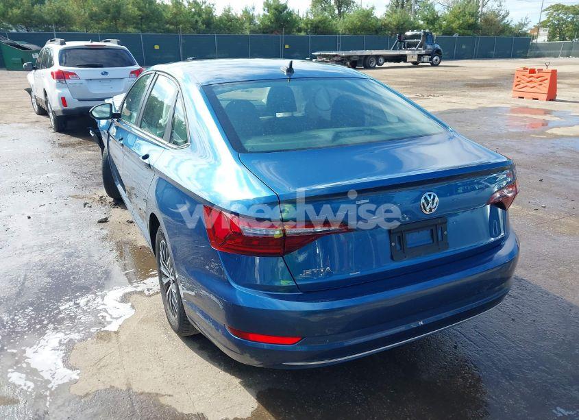 Photo 3 of 2021 Volkswagen Jetta 1.4T R-LINE/1.4T S/1.4T SE (VIN 3VWC57BU3MM065612)