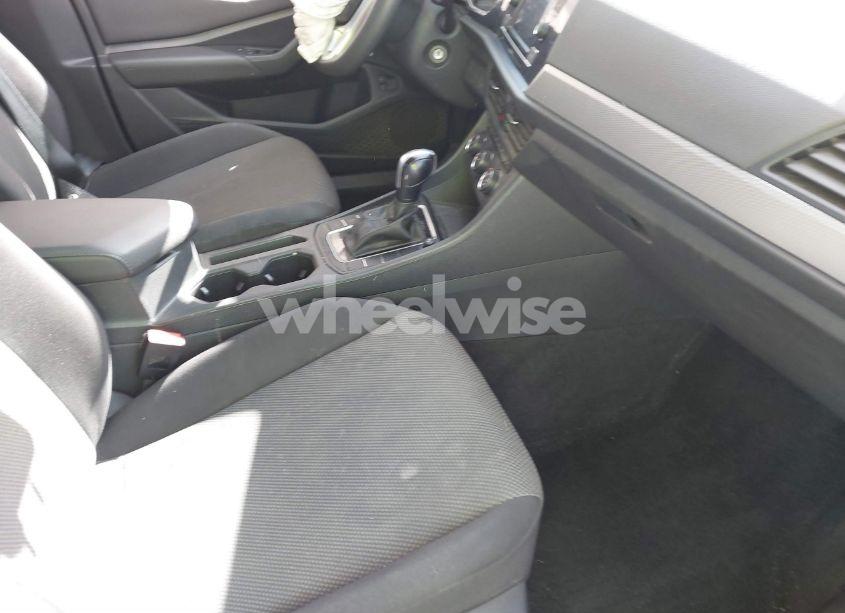 Photo 5 of 2021 Volkswagen Jetta 1.4T R-LINE/1.4T S/1.4T SE (VIN 3VWC57BU3MM065612)