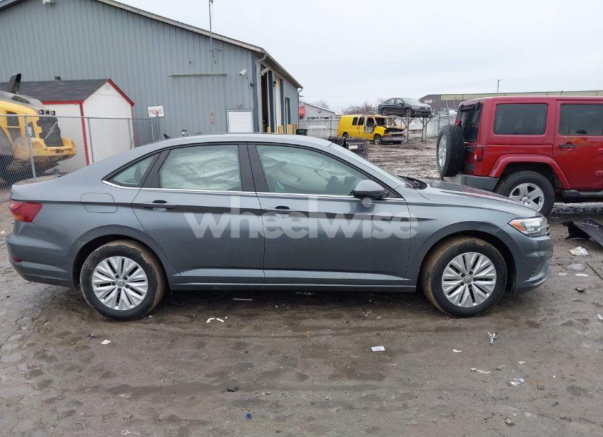 Photo 13 of 2019 Volkswagen Jetta 1.4T R-LINE/1.4T S/1.4T SE (VIN 3VWC57BU4KM006937)