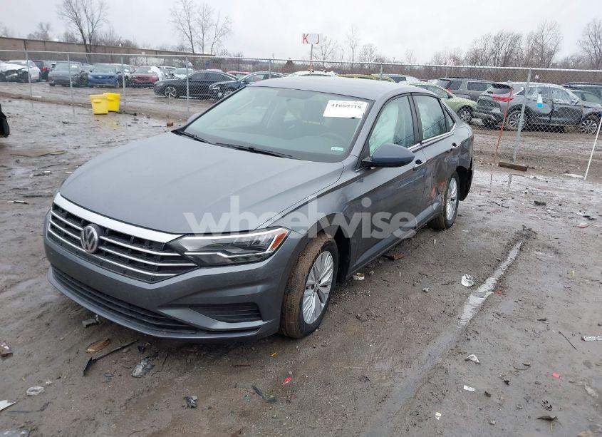 Photo 2 of 2019 Volkswagen Jetta 1.4T R-LINE/1.4T S/1.4T SE (VIN 3VWC57BU4KM006937)