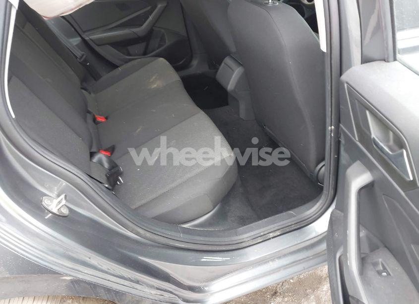 Photo 8 of 2019 Volkswagen Jetta 1.4T R-LINE/1.4T S/1.4T SE (VIN 3VWC57BU4KM006937)