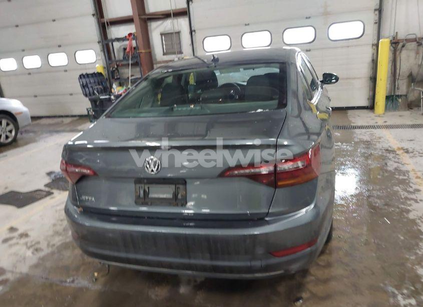 Photo 16 of 2019 Volkswagen Jetta 1.4T R-LINE/1.4T S/1.4T SE (VIN 3VWC57BU4KM050887)