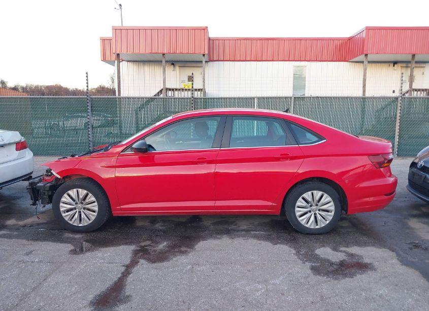 Photo 15 of 2019 Volkswagen Jetta 1.4T R-LINE/1.4T S/1.4T SE (VIN 3VWC57BU4KM052994)