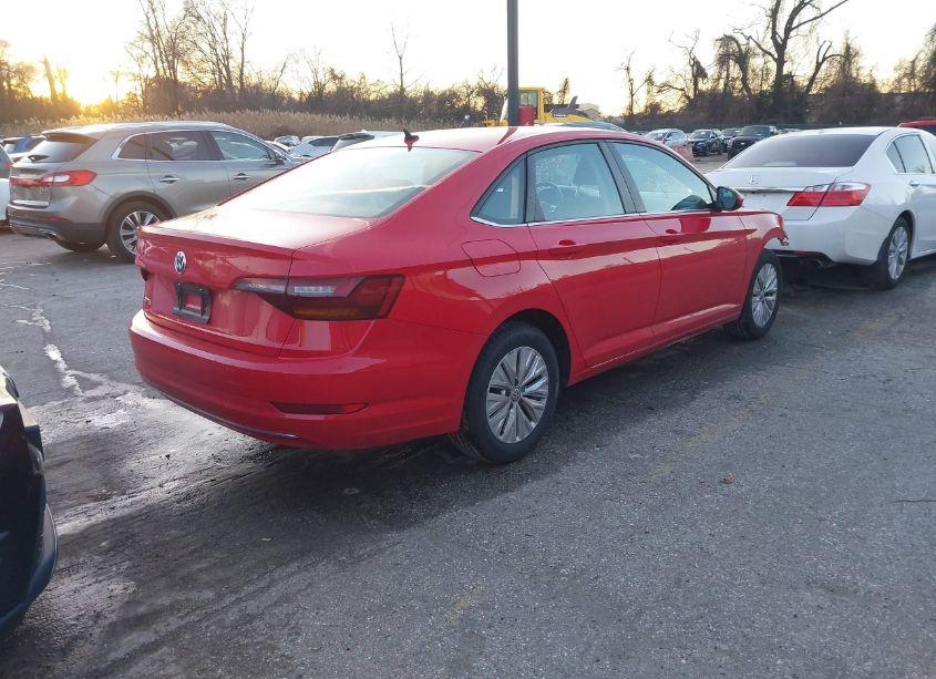 Photo 4 of 2019 Volkswagen Jetta 1.4T R-LINE/1.4T S/1.4T SE (VIN 3VWC57BU4KM052994)