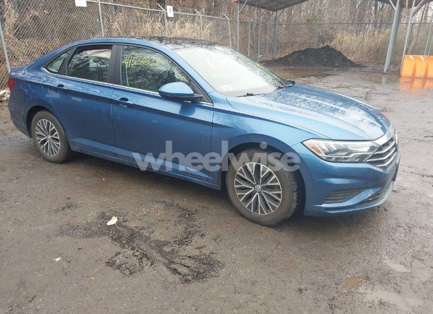 2019 Volkswagen Jetta (VIN 3VWC57BU4KM056124) main photo