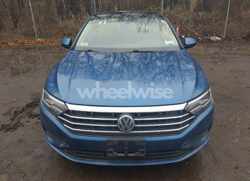 Photo 11 of 2019 Volkswagen Jetta (VIN 3VWC57BU4KM056124)