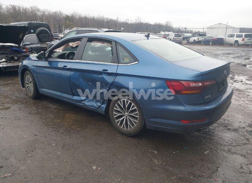 Photo 3 of 2019 Volkswagen Jetta (VIN 3VWC57BU4KM056124)