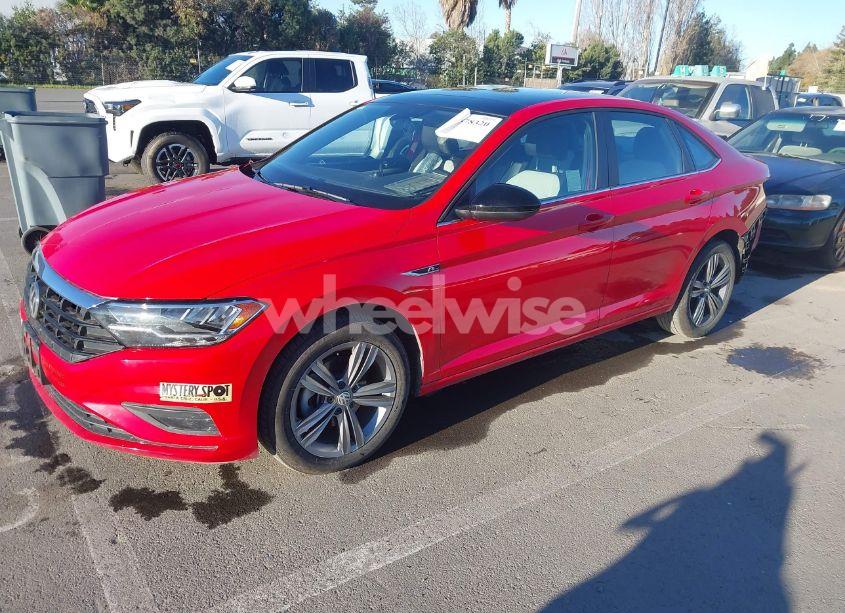 Photo 2 of 2019 Volkswagen Jetta 1.4T R-LINE/1.4T S/1.4T SE (VIN 3VWC57BU4KM058651)