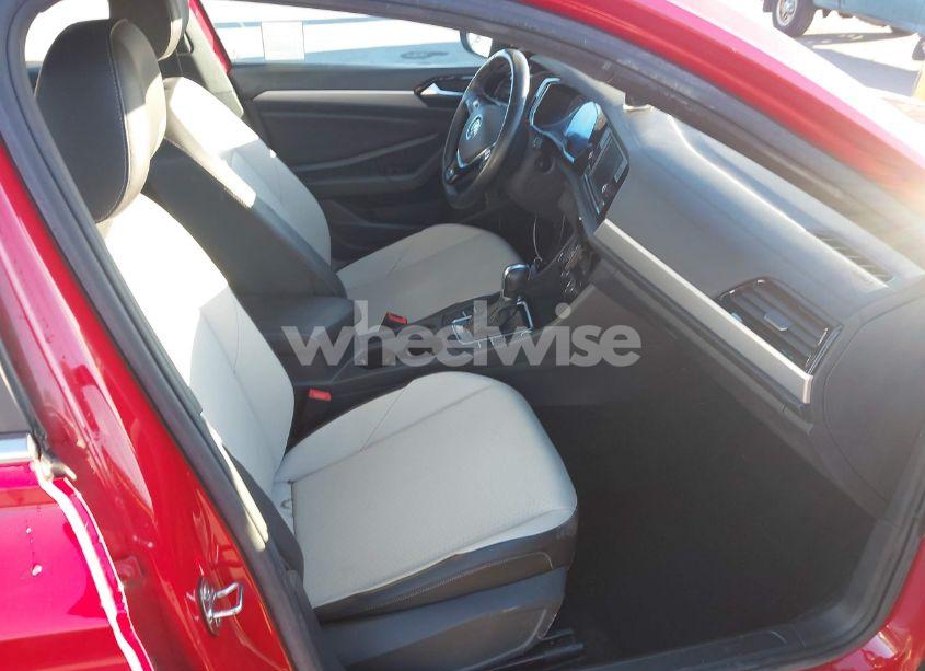 Photo 5 of 2019 Volkswagen Jetta 1.4T R-LINE/1.4T S/1.4T SE (VIN 3VWC57BU4KM058651)