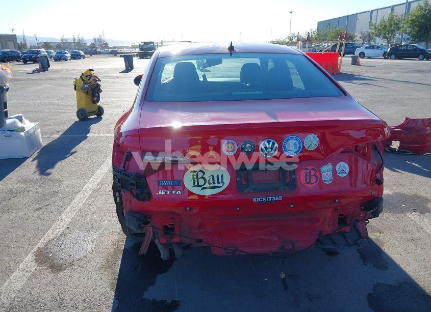 Photo 6 of 2019 Volkswagen Jetta 1.4T R-LINE/1.4T S/1.4T SE (VIN 3VWC57BU4KM058651)