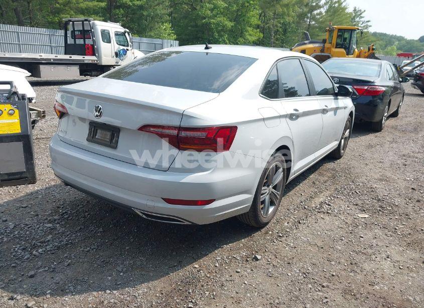 Photo 4 of 2019 Volkswagen Jetta 1.4T R-LINE/1.4T S/1.4T SE (VIN 3VWC57BU4KM075787)