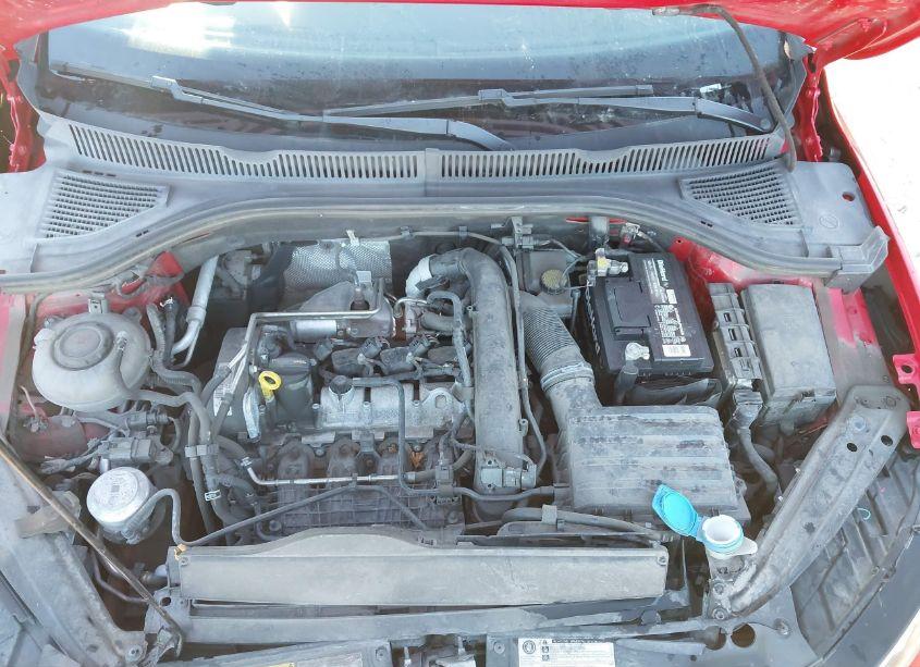 Photo 10 of 2019 Volkswagen Jetta (VIN 3VWC57BU4KM099796)