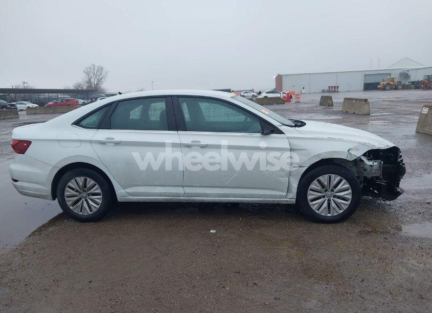 Photo 14 of 2019 Volkswagen Jetta 1.4T R-LINE/1.4T S/1.4T SE (VIN 3VWC57BU4KM153176)