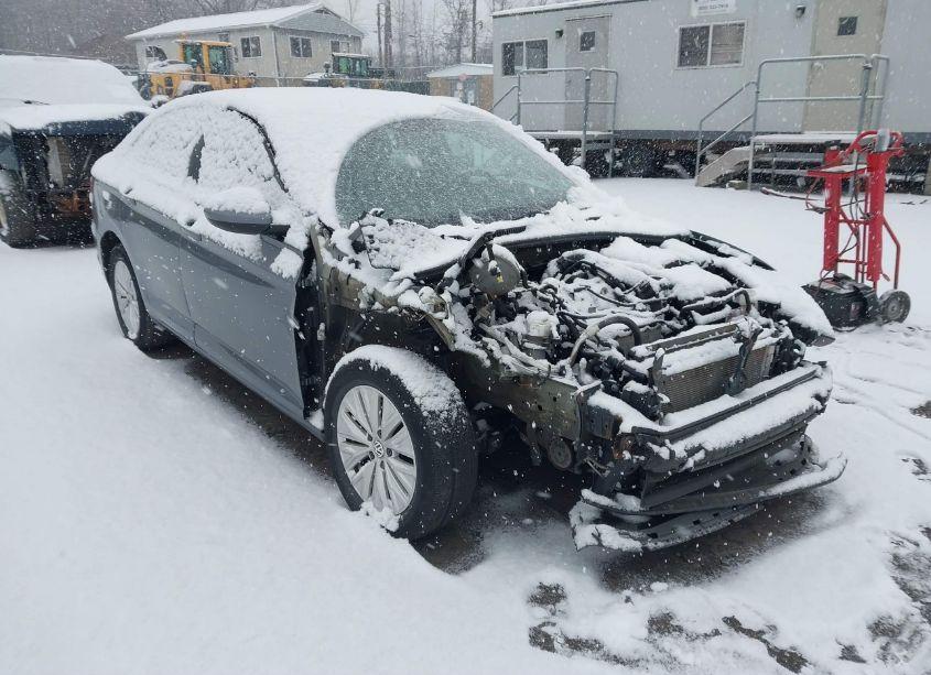 2019 Volkswagen Jetta 1.4T R-LINE/1.4T S/1.4T SE (VIN 3VWC57BU4KM197730) main photo