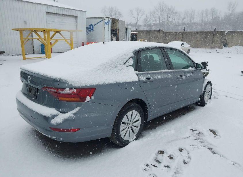 Photo 4 of 2019 Volkswagen Jetta 1.4T R-LINE/1.4T S/1.4T SE (VIN 3VWC57BU4KM197730)