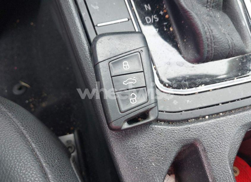 Photo 11 of 2019 Volkswagen Jetta 1.4T R-LINE/1.4T S/1.4T SE (VIN 3VWC57BU4KM204319)