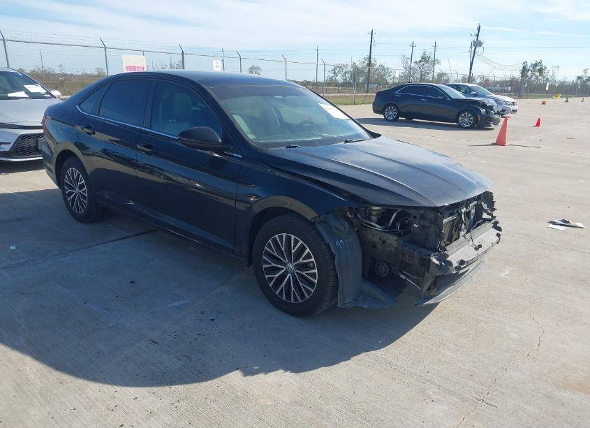 2019 Volkswagen Jetta (VIN 3VWC57BU4KM210248) main photo