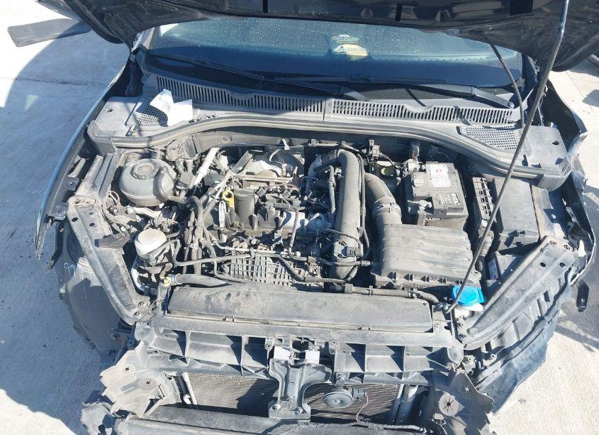 Photo 10 of 2019 Volkswagen Jetta (VIN 3VWC57BU4KM210248)