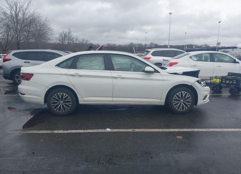 Photo 13 of 2019 Volkswagen Jetta 1.4T R-LINE/1.4T S/1.4T SE (VIN 3VWC57BU4KM242097)