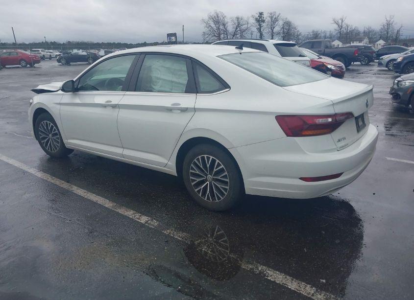 Photo 3 of 2019 Volkswagen Jetta 1.4T R-LINE/1.4T S/1.4T SE (VIN 3VWC57BU4KM242097)