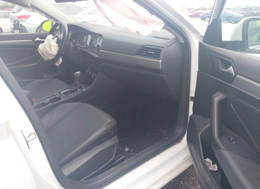 Photo 5 of 2019 Volkswagen Jetta 1.4T R-LINE/1.4T S/1.4T SE (VIN 3VWC57BU4KM242097)