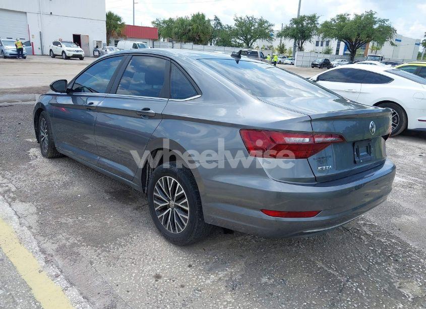 Photo 3 of 2021 Volkswagen Jetta 1.4T R-LINE/1.4T S/1.4T SE (VIN 3VWC57BU4MM009727)