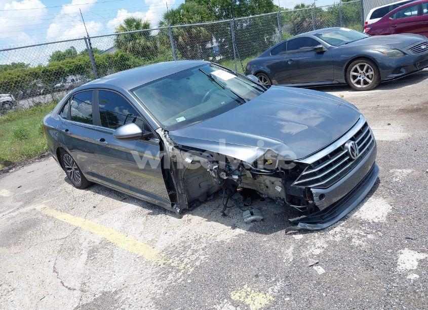 Photo 6 of 2021 Volkswagen Jetta 1.4T R-LINE/1.4T S/1.4T SE (VIN 3VWC57BU4MM009727)