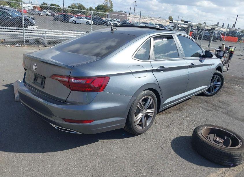 Photo 4 of 2021 Volkswagen Jetta (VIN 3VWC57BU4MM020825)