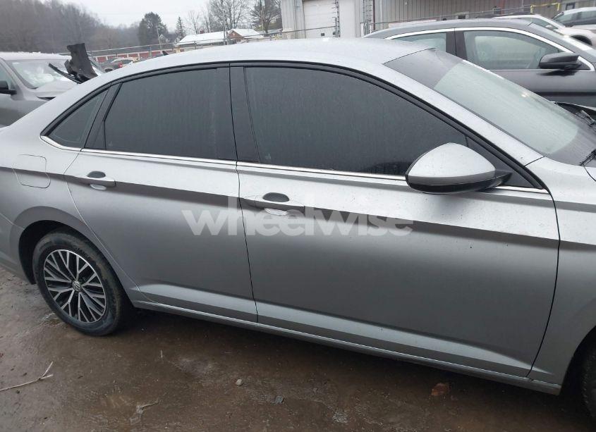 Photo 14 of 2021 Volkswagen Jetta N/A (VIN 3VWC57BU4MM063061)