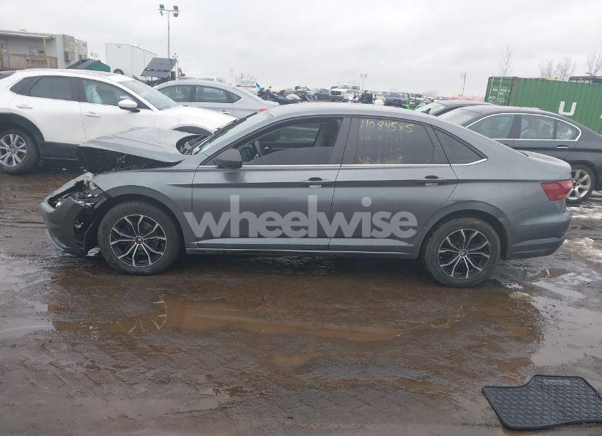 Photo 13 of 2019 Volkswagen Jetta 1.4T R-LINE/1.4T S/1.4T SE (VIN 3VWC57BU5KM022855)