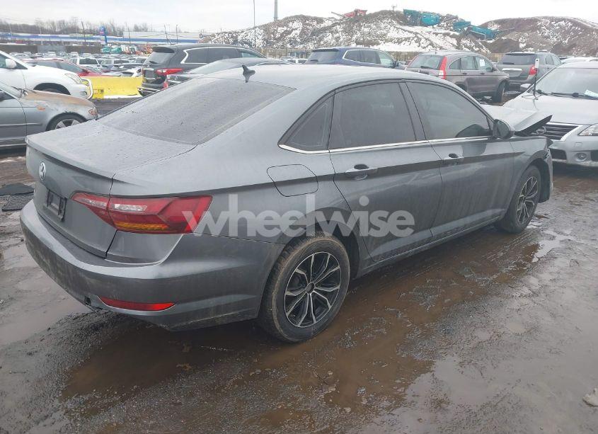 Photo 4 of 2019 Volkswagen Jetta 1.4T R-LINE/1.4T S/1.4T SE (VIN 3VWC57BU5KM022855)