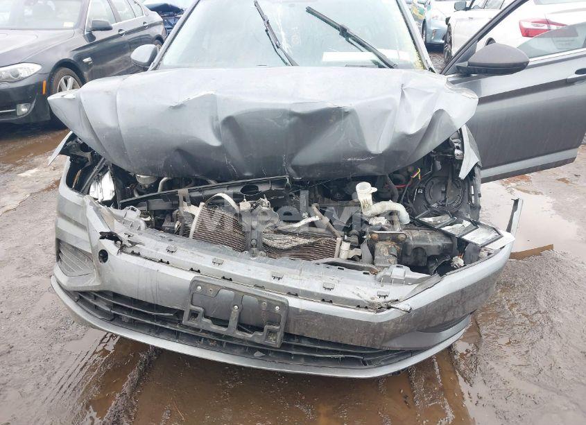 Photo 6 of 2019 Volkswagen Jetta 1.4T R-LINE/1.4T S/1.4T SE (VIN 3VWC57BU5KM022855)