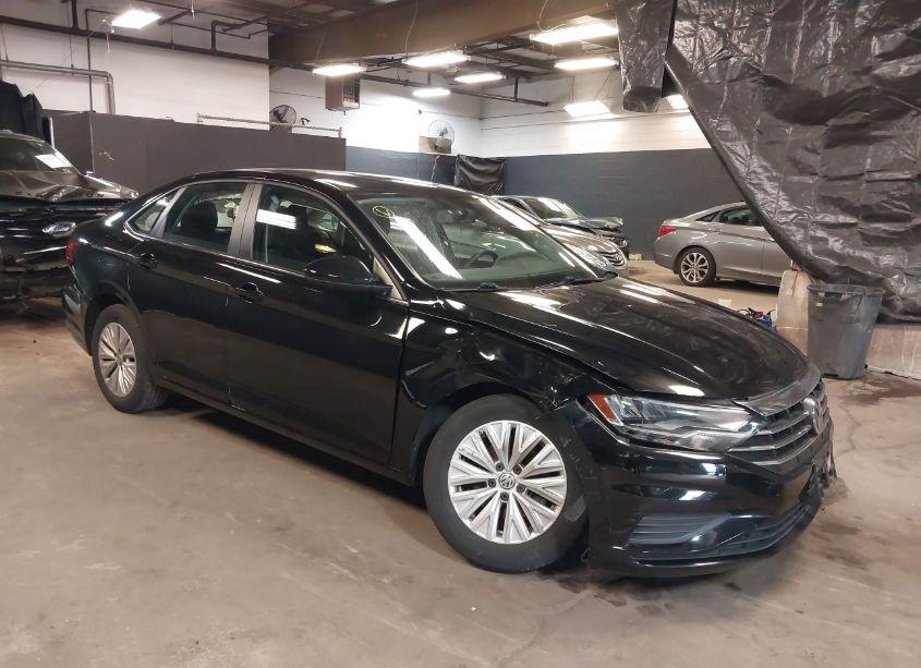 2019 Volkswagen Jetta 1.4T R-LINE/1.4T S/1.4T SE (VIN 3VWC57BU5KM071148) main photo