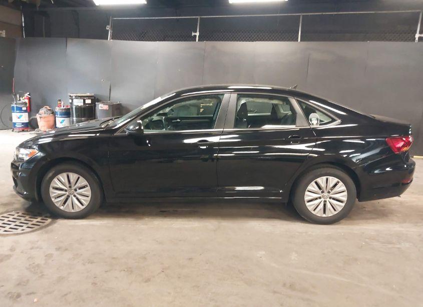 Photo 14 of 2019 Volkswagen Jetta 1.4T R-LINE/1.4T S/1.4T SE (VIN 3VWC57BU5KM071148)