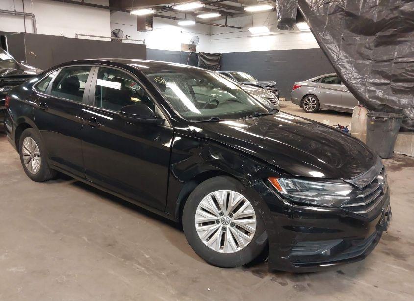 Photo 6 of 2019 Volkswagen Jetta 1.4T R-LINE/1.4T S/1.4T SE (VIN 3VWC57BU5KM071148)