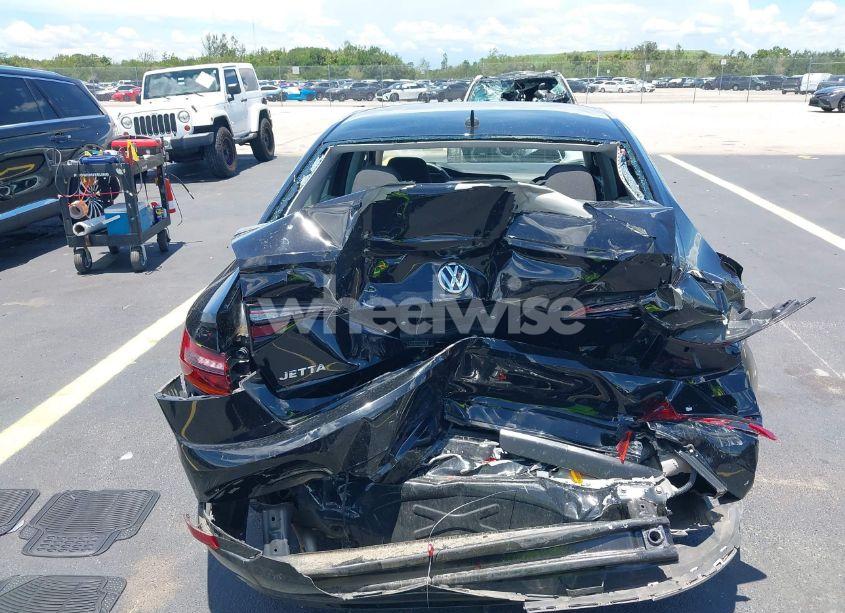 Photo 16 of 2019 Volkswagen Jetta 1.4T R-LINE/1.4T S/1.4T SE (VIN 3VWC57BU5KM083543)