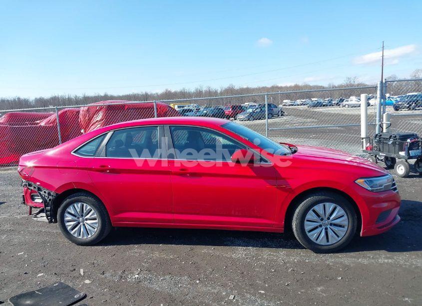 Photo 14 of 2019 Volkswagen Jetta N/A (VIN 3VWC57BU5KM093540)