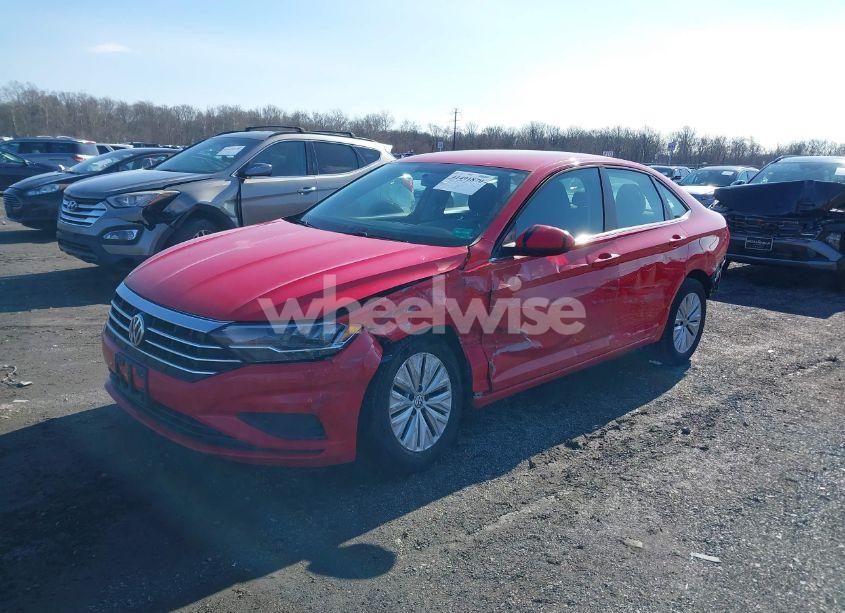 Photo 2 of 2019 Volkswagen Jetta N/A (VIN 3VWC57BU5KM093540)