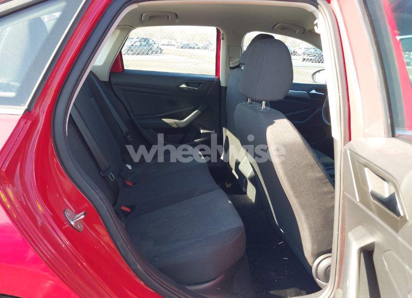 Photo 8 of 2019 Volkswagen Jetta N/A (VIN 3VWC57BU5KM093540)