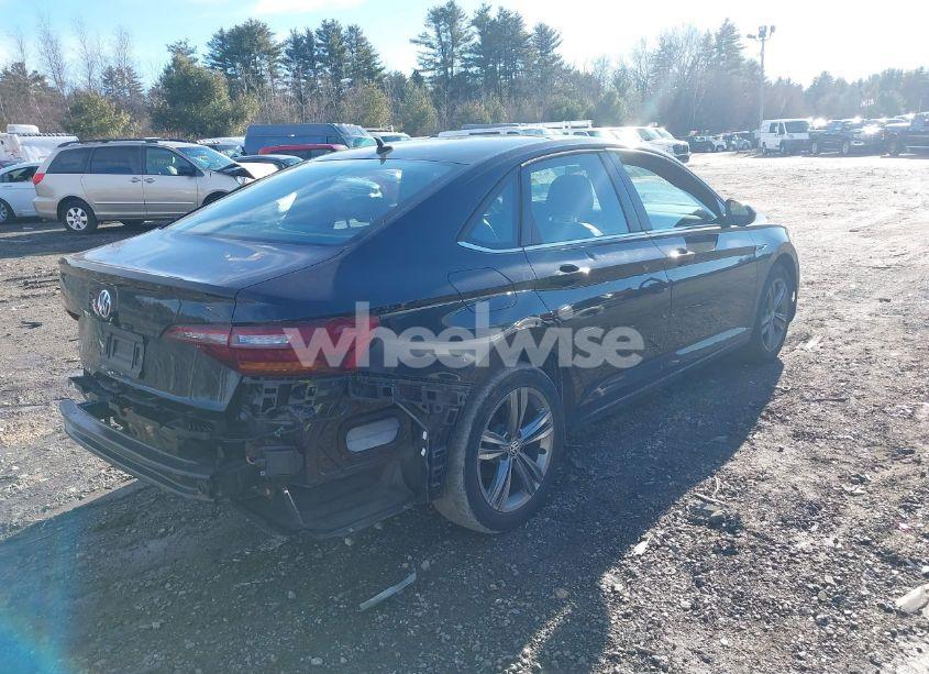 Photo 4 of 2019 Volkswagen Jetta 1.4T R-LINE/1.4T S/1.4T SE (VIN 3VWC57BU5KM116959)