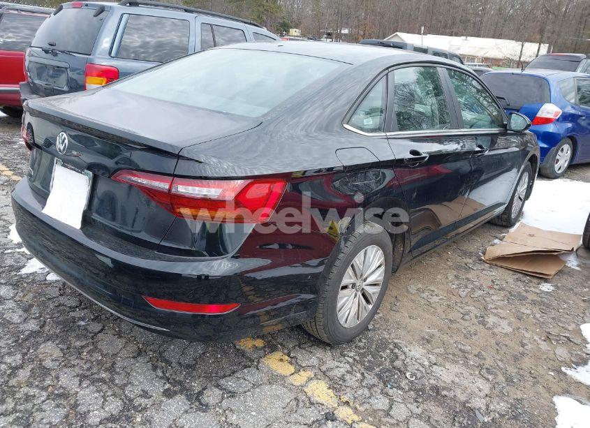 Photo 4 of 2019 Volkswagen Jetta 1.4T R-LINE/1.4T S/1.4T SE (VIN 3VWC57BU5KM127847)