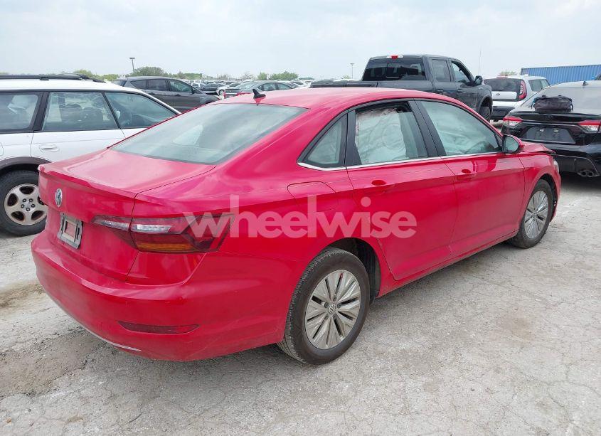 Photo 4 of 2019 Volkswagen Jetta 1.4T R-LINE/1.4T S/1.4T SE (VIN 3VWC57BU5KM137343)