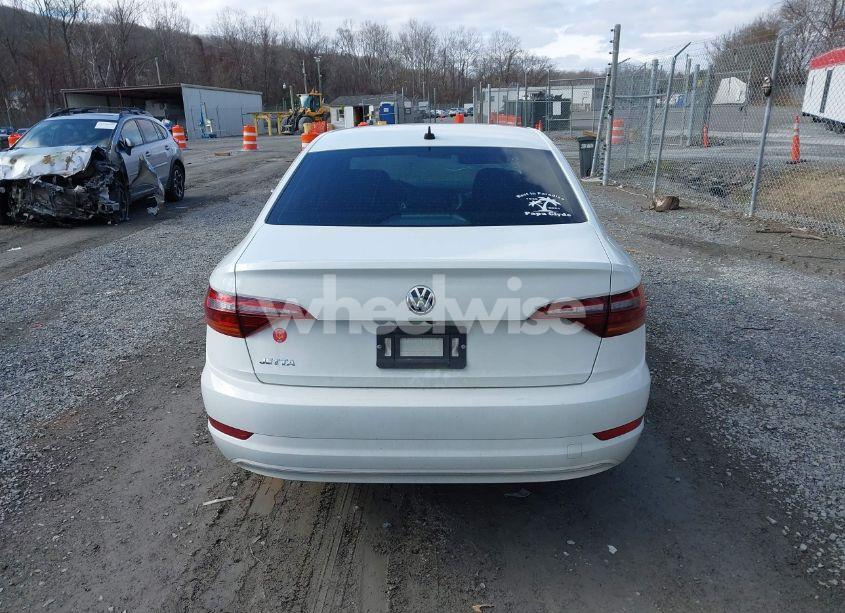 Photo 16 of 2019 Volkswagen Jetta 1.4T R-LINE/1.4T S/1.4T SE (VIN 3VWC57BU5KM138301)
