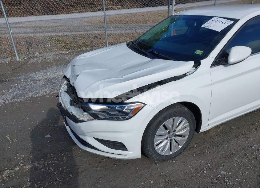 Photo 18 of 2019 Volkswagen Jetta 1.4T R-LINE/1.4T S/1.4T SE (VIN 3VWC57BU5KM138301)