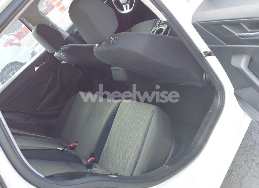 Photo 8 of 2019 Volkswagen Jetta 1.4T R-LINE/1.4T S/1.4T SE (VIN 3VWC57BU5KM138301)