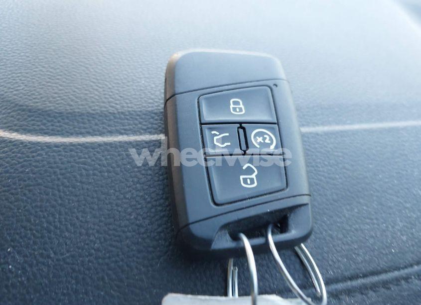 Photo 11 of 2019 Volkswagen Jetta 1.4T R-LINE/1.4T S/1.4T SE (VIN 3VWC57BU5KM184730)